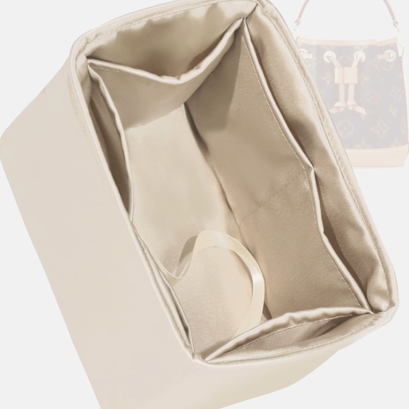 DGAZ Satin Purse Organizer/Silk - Picture 1 of 9
